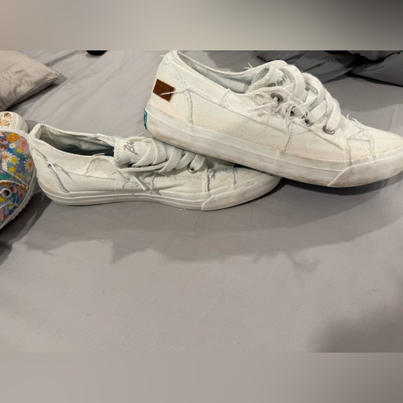 USED bundle of BLOWFISH sneakers and one pair Sperry’s… read description - Picture 3 of 15